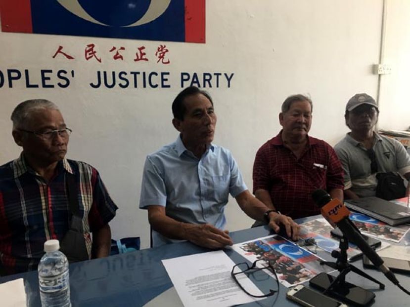 公正党实打干支部新闻发布会，左二；为农邦逊泰。