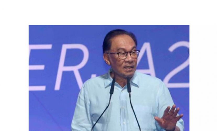 拿督斯里安华。