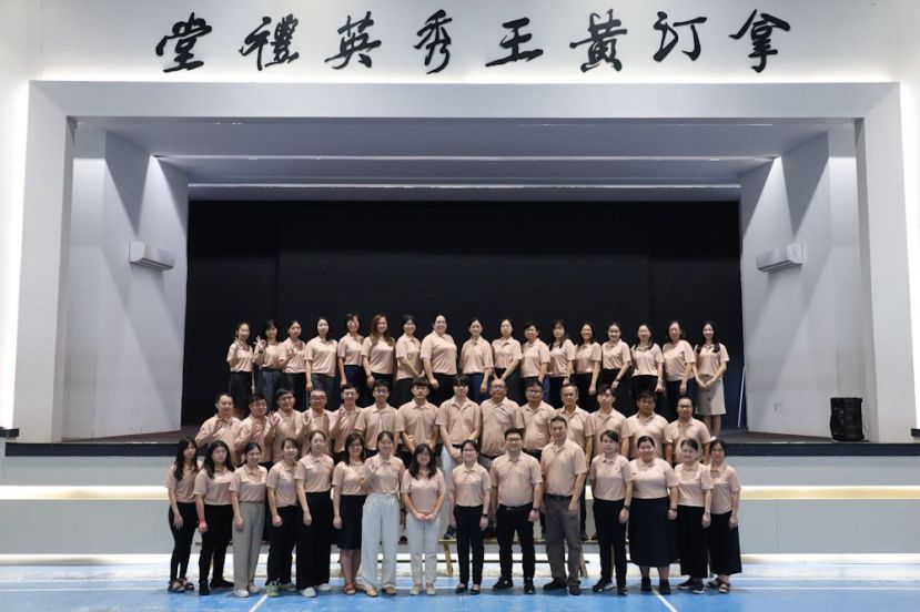 三中68周年校庆义卖会《穿越时空，寻找我们的记忆》5月3日隆重举行