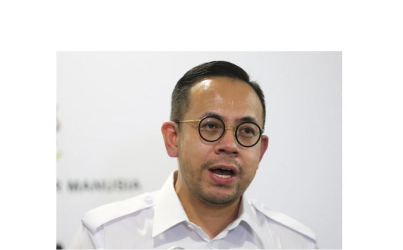 人力资源部长沈志强。