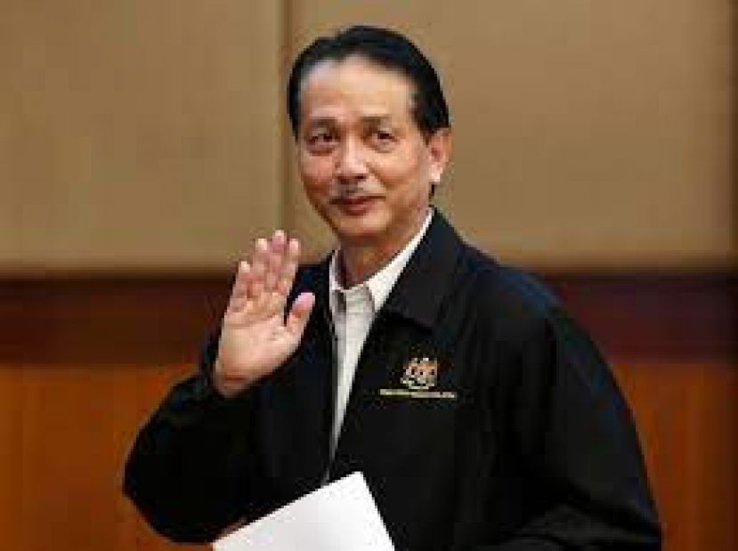 诺希山4月21日庆60岁生日  卸下卫生总监职位