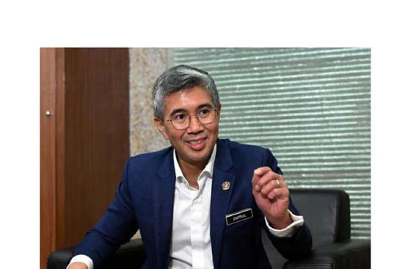 财政部长东姑扎夫鲁。