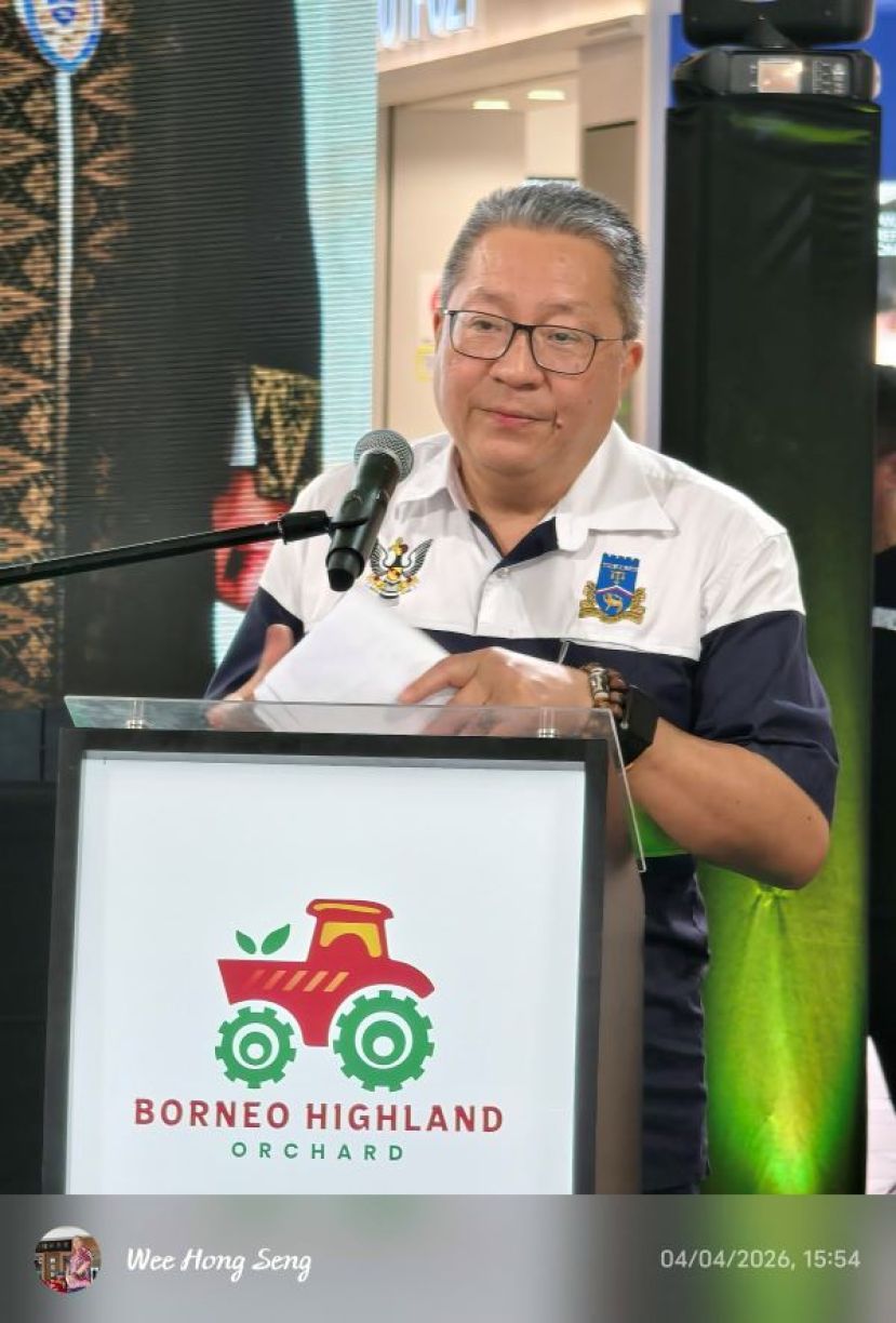 古晋南市市长拿督黄鸿圣。