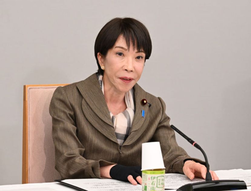 日本首相高市早苗坦承，向自民党当选众议员赠送百货型录礼券。