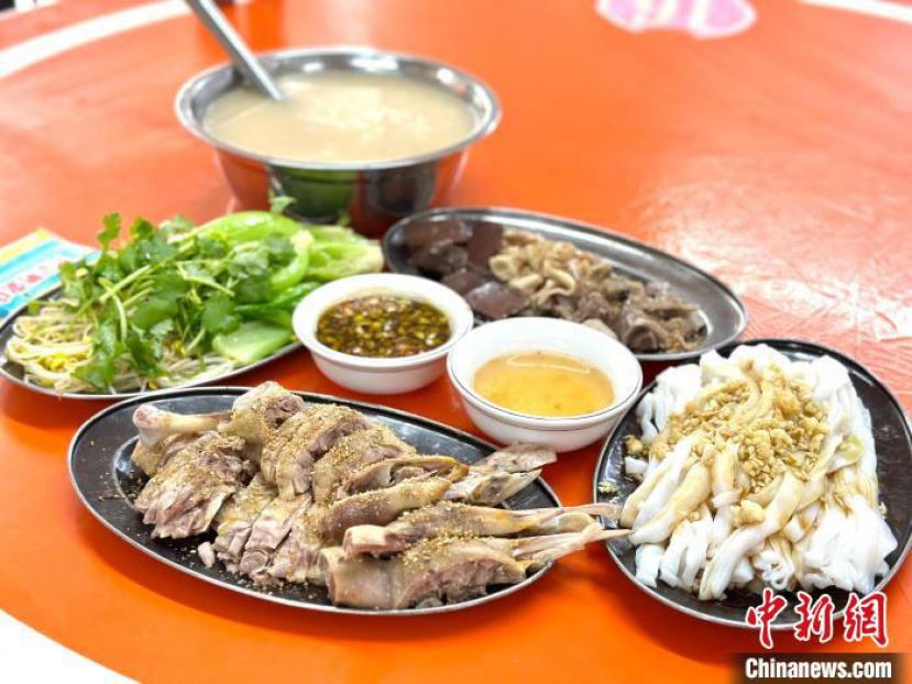 水东鸭粥套餐。