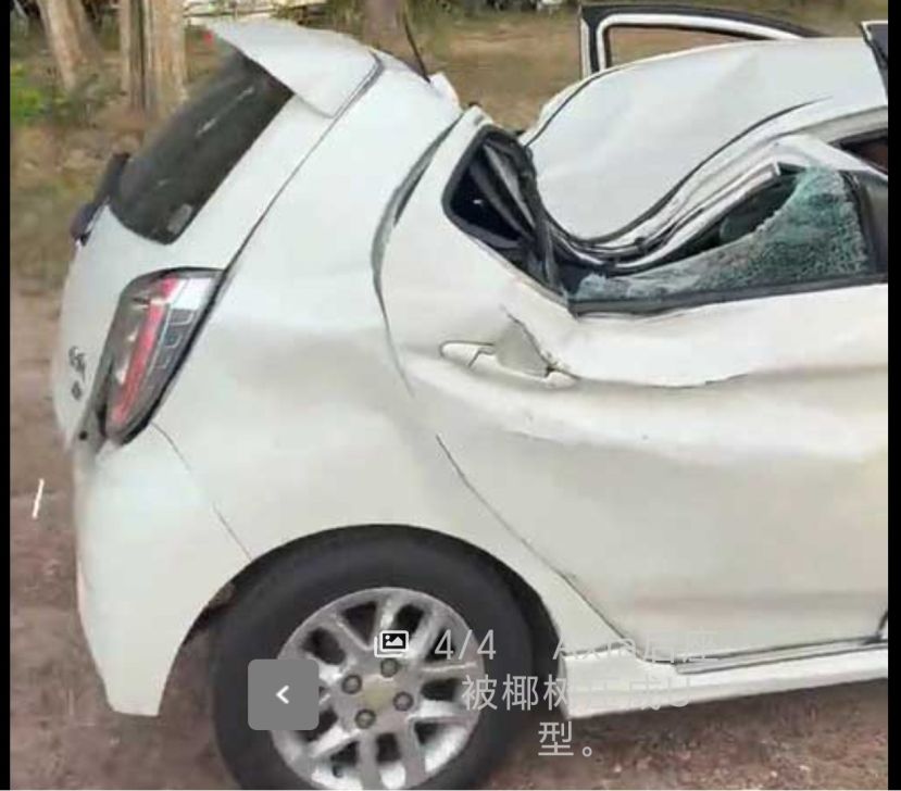 椰树砸正第二国产车Axia  导致车子后方压陷仍可行驶