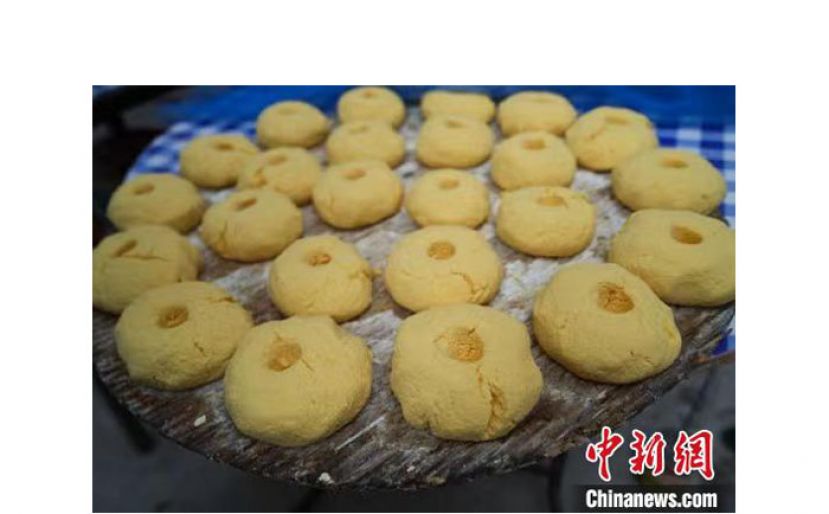 酵窝窝正在自然晾干中。