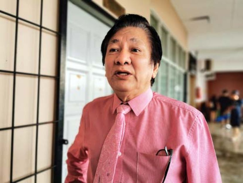 古晋中华小学校董会主席拿督王长福。