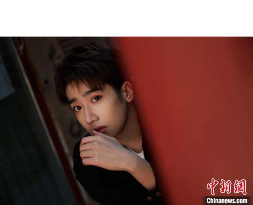 李明峻。