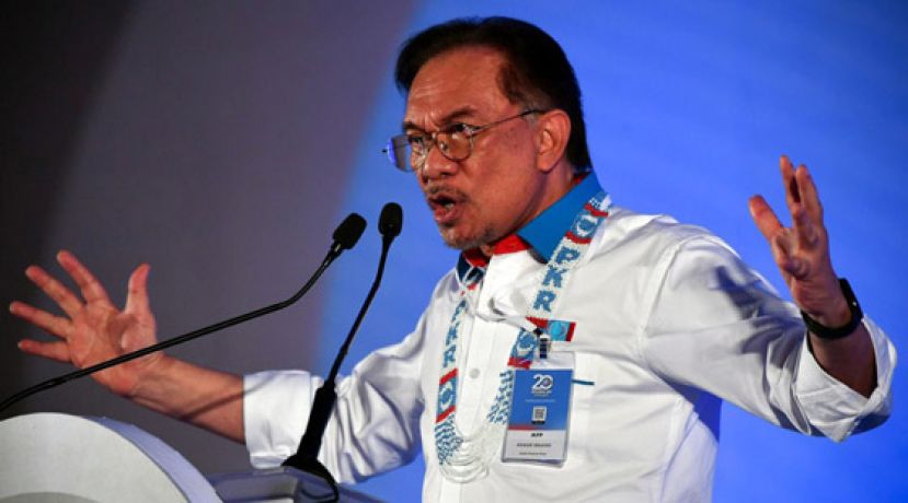 安华：在长达一个多小时的录供的过程中，我已告知实情并与警方保持合作。