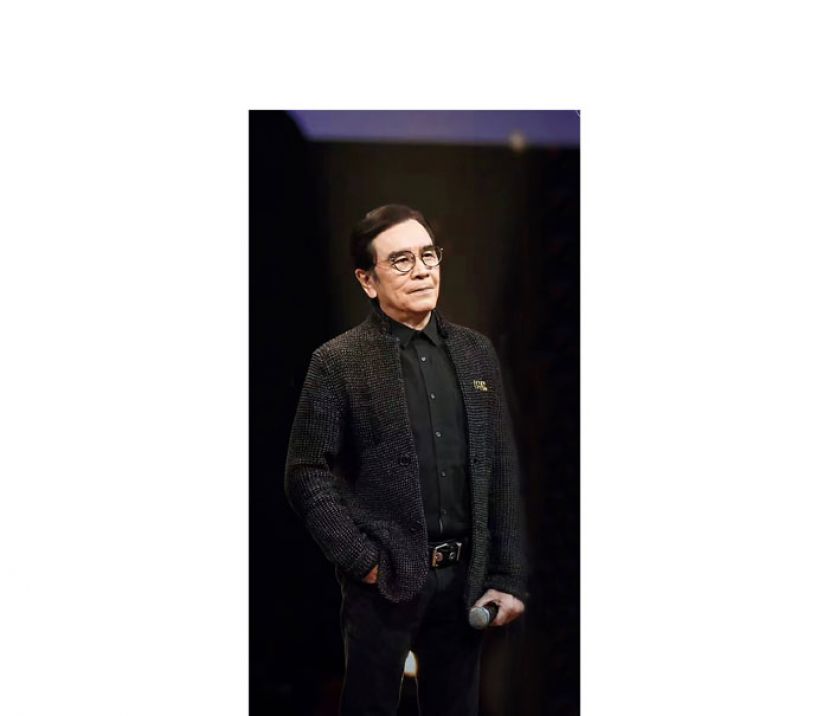 以武侠片出名的姜大卫，做过演员、当过导演，在很多人眼里他就是华语影史上的传奇。