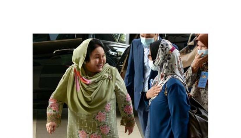 拿汀斯里罗斯玛抵达法庭大厦。