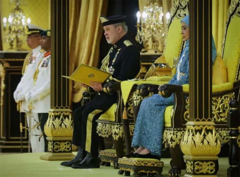 苏丹依布拉欣今天在国家王宫举行的2024年联邦勋衔及勋章颁授仪式发表御词。