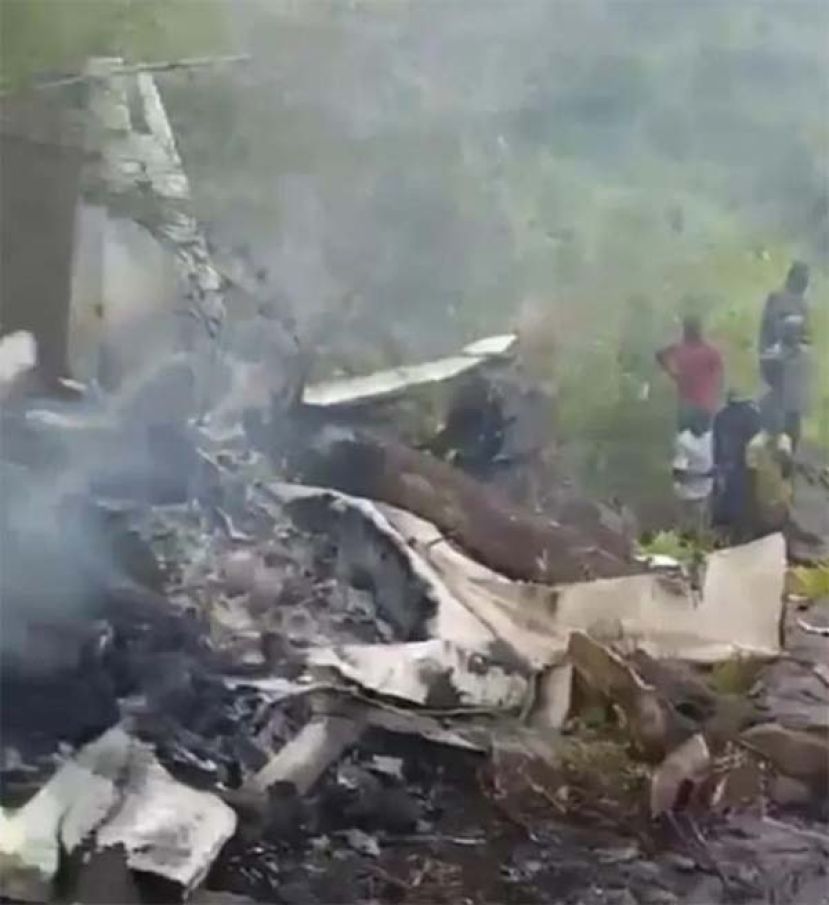 南苏丹一小型客机坠毁,机上14人全部遇难。