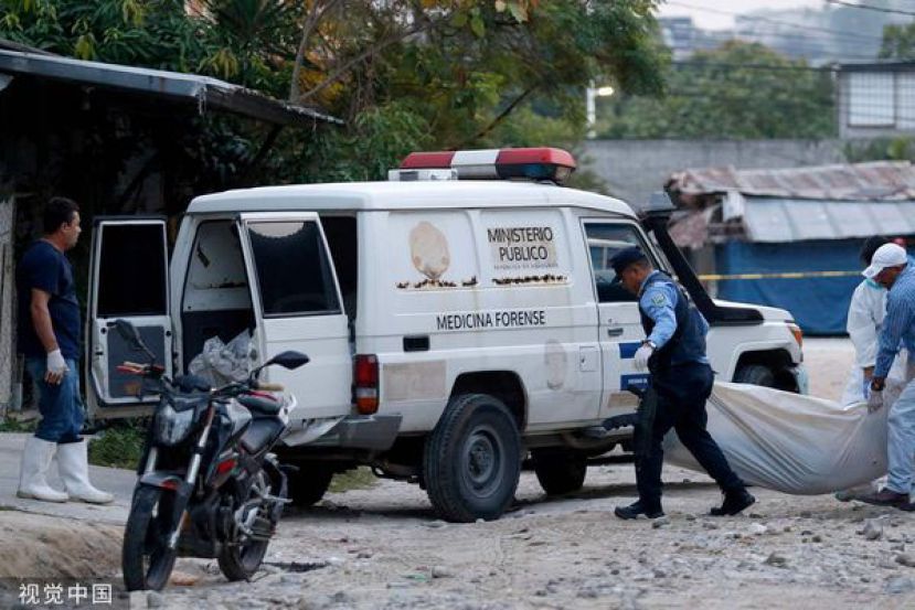 洪都拉斯北部城市乔洛马实施宵禁，为期15天。