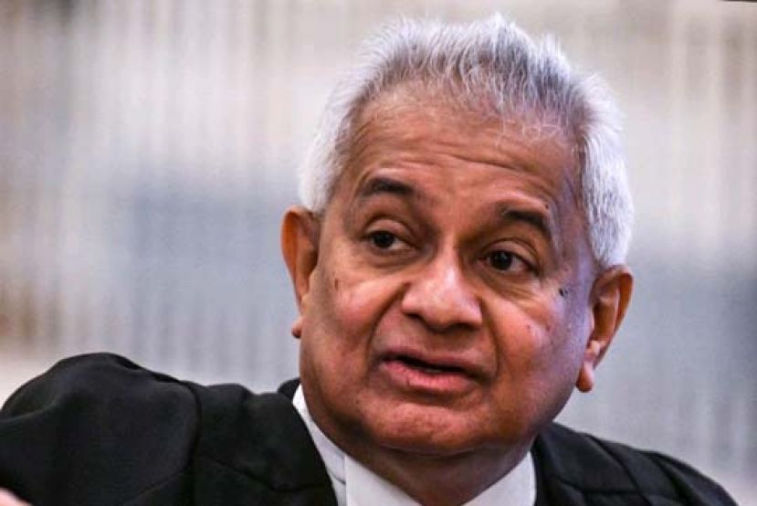 总检察长汤米托马斯。