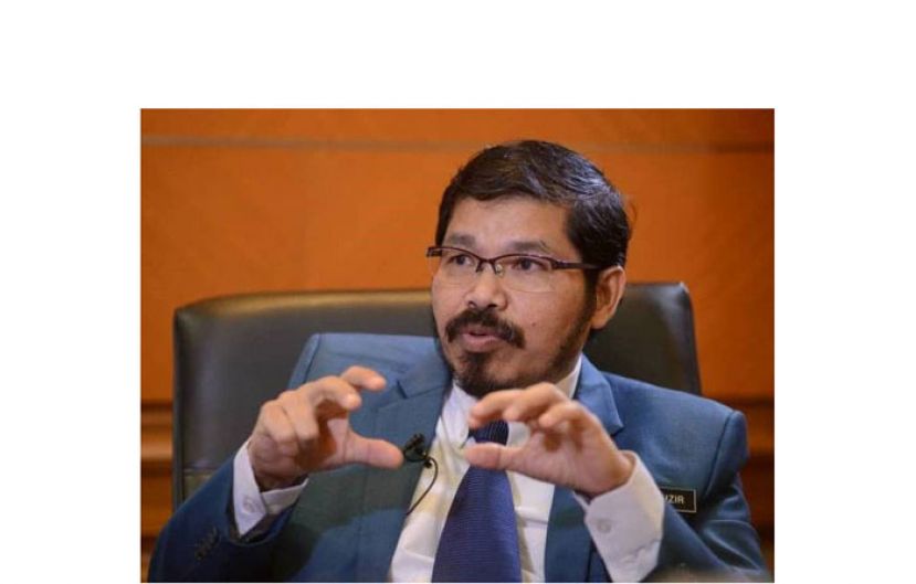 拿督斯里莫哈末乌兹尔。