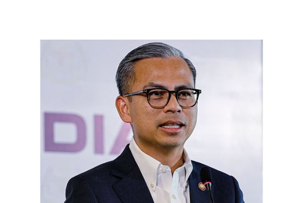 通讯部长法米。