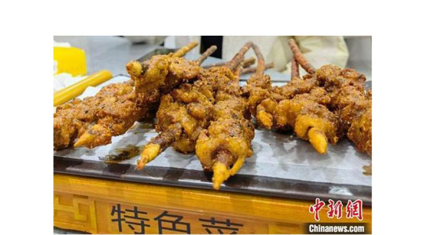 酒泉美食&ldquo;红柳烤肉&rdquo;。