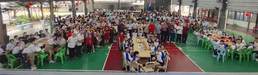 董师生共聚吃团员放，更是一种对&ldquo;家&rdquo;的坚持与文化传承。