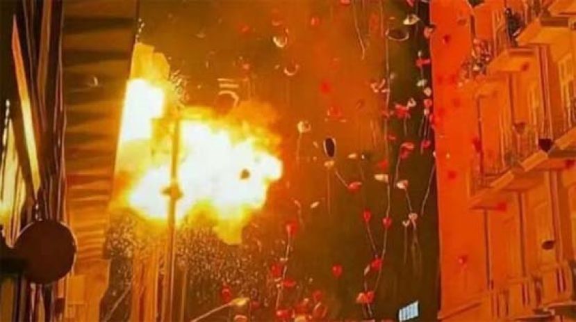 武汉人跨年夜放飞气球，触电线引爆致停电2小时。