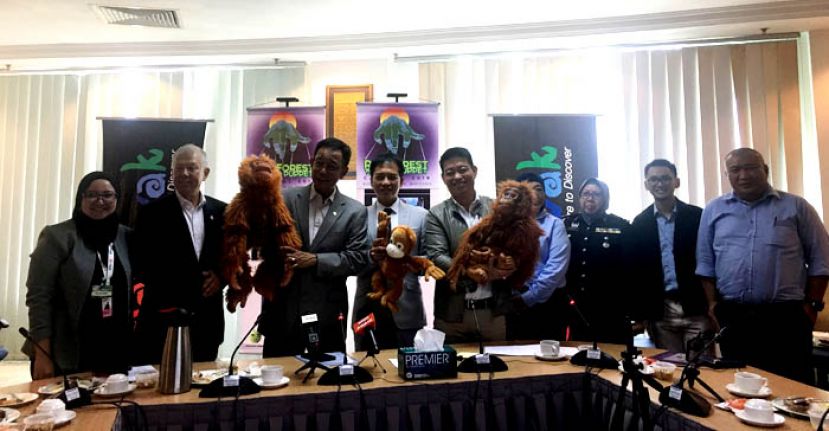  2019世界雨林木偶嘉年华新闻发布会，左3为部长拿督阿都卡林。