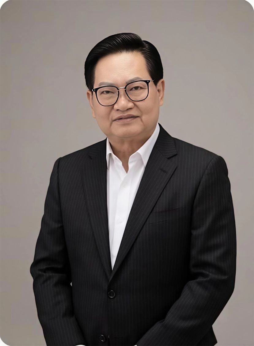 斯木省华总会长兼成邦江中华总商会会长拿督吴标生博士。