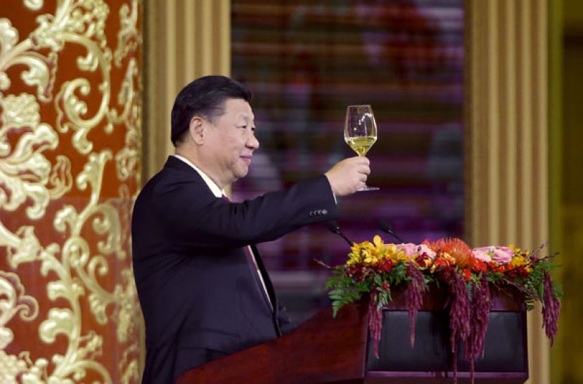 习近平表示，当前中国经济发展遇到一些困难和问题。