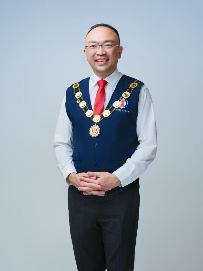 晋汉连省华青总团长郑国栋市议员希望政府采取分阶段执行方式下调青年年龄。