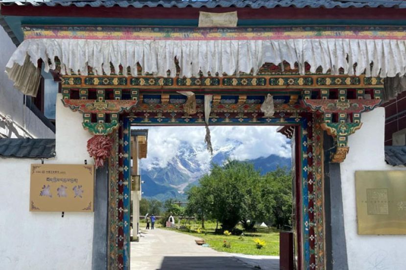 索松村“隐世山居”民宿。