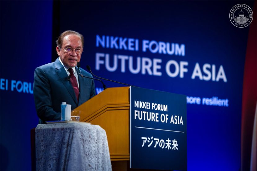 安华认为主权国家在捍卫自由贸易及反对惩罚性关税或歧视性政策时 不应该畏首畏尾