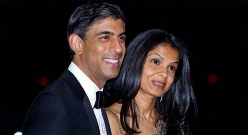 英国首相苏纳克的亿万富豪太太阿克莎塔 穆尔蒂身家比英王伉俪更雄厚。