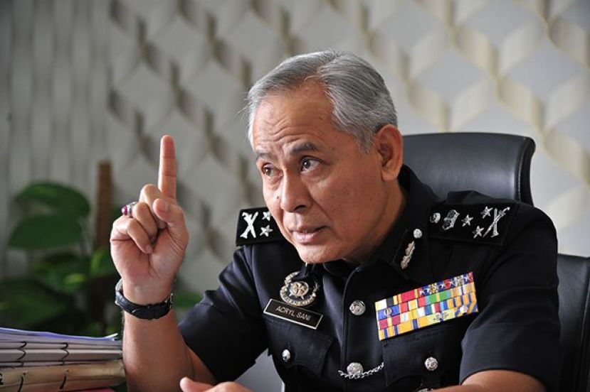 全国警察总长拿督斯里阿克里沙尼。