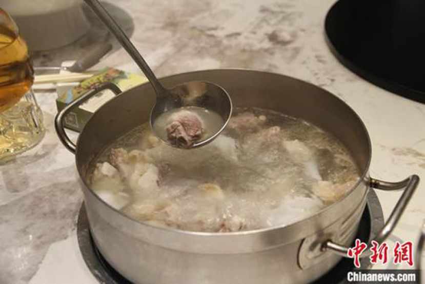 海南椰子鸡火锅。 