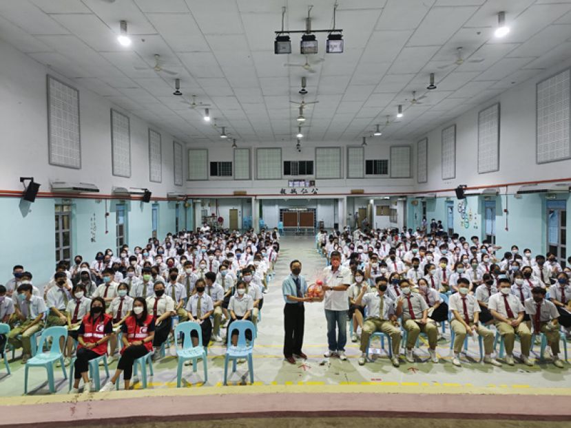 罗国华:深造或工作者需掌握社区一切紧急联系电话