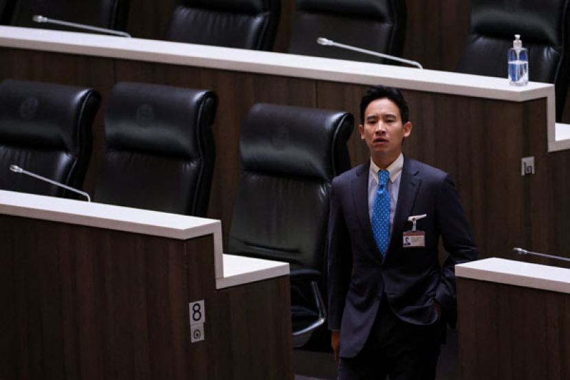 泰国前进党被裁定解散。