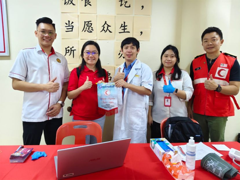 主委会成员欢迎所有公众人士前来参加免费健康体检计划。