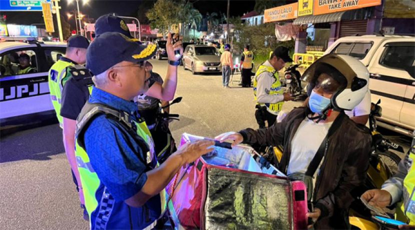 15至35岁的摩托车骑士被归类为车祸意外和死亡的高风险群