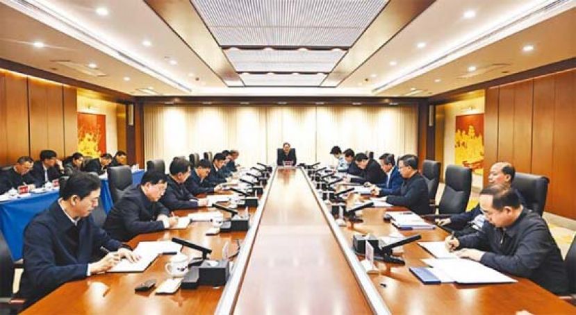 勒紧裤带过苦日子，中国地方政府纷推出省钱措施。