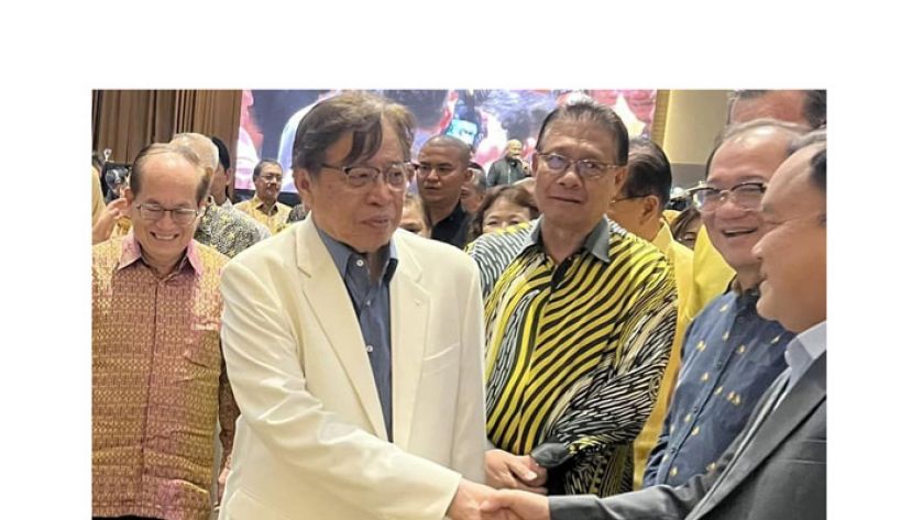 砂总理阿邦佐哈里出席砂盟后座议员俱乐部晚宴。