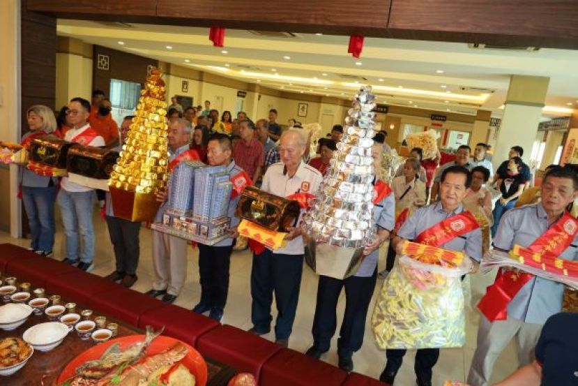 砂拉越李氏公会一年一度春祭祭祖大典进行时影。