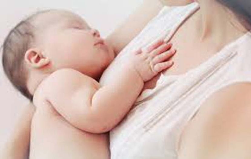 胸部大小和奶量无关　破除哺乳10个迷思