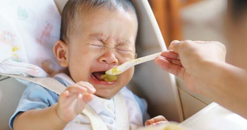 宝宝喝奶哭闹不停　可能是舌系带过紧&hellip;2招可改善