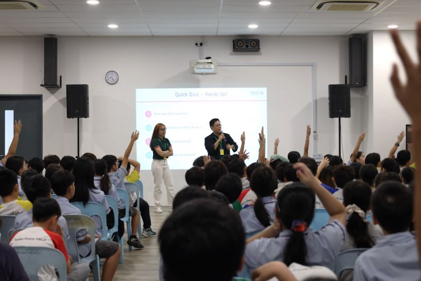 砂拉越城市捷运走进校园推广绿色交通　150名小学生认识氢能源科技