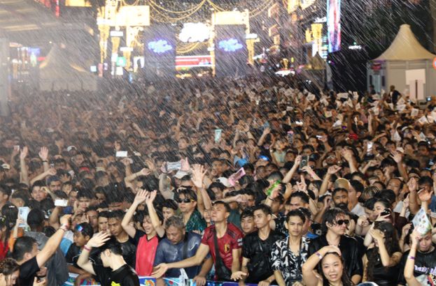 张庆信：政府和私人界合作举办Rain Rave水上音乐节  回馈人民和吸引外国旅客