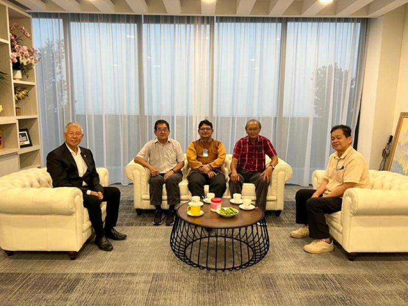 砂拉越星座诗社与陈超耀进行交流