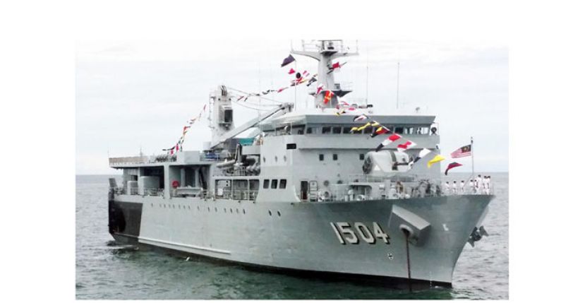 防长：大马98海军舰艇上确诊