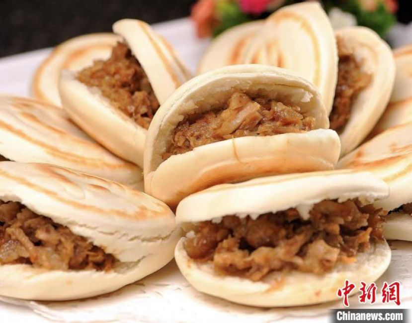 西安肉夹馍。