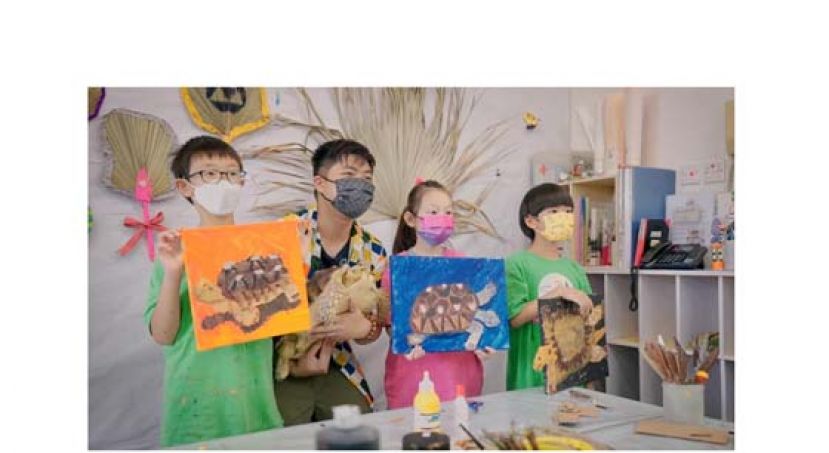 经过亲身接触，小朋友更深刻地完成立体创作。