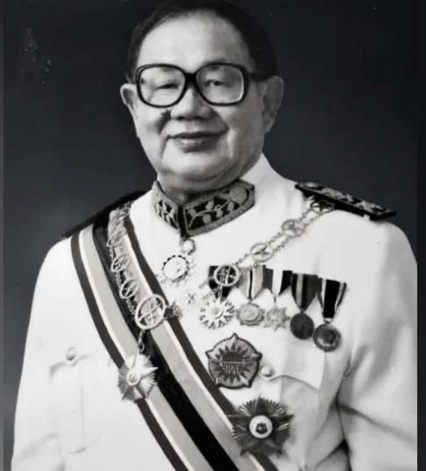 ●拿督威拉颜文龙遗像。